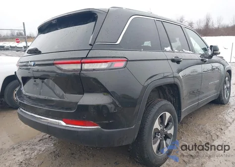 2023 Jeep Grand Cherokee 4Xe from USA, damaged, VIN 1C4RJYB64P8786949